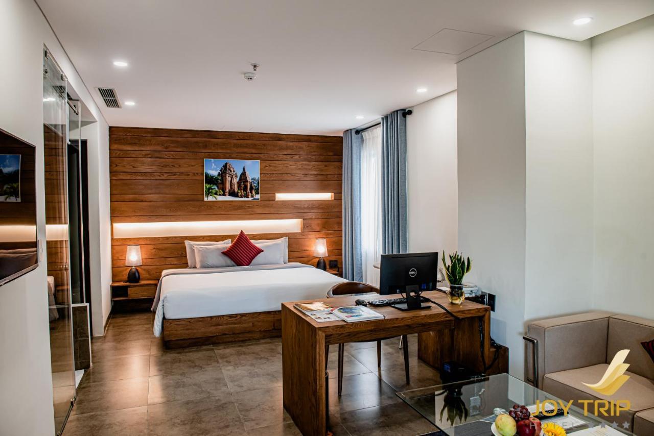 Joy Trip Hotel & Spa Нячанг Экстерьер фото