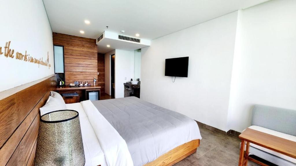 Joy Trip Hotel & Spa Нячанг Экстерьер фото